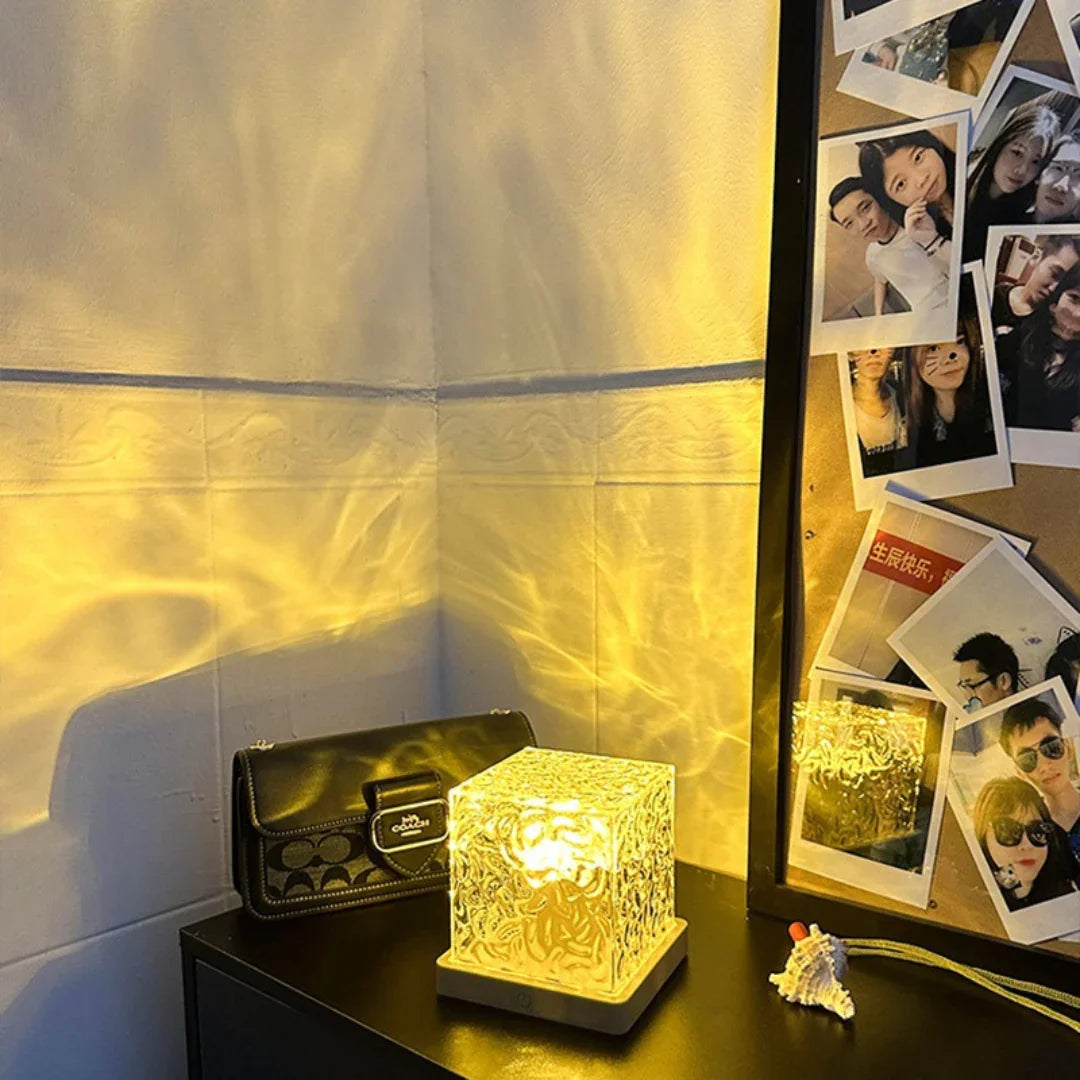 Luminária de Mesa com Efeito de Ondas e Luz