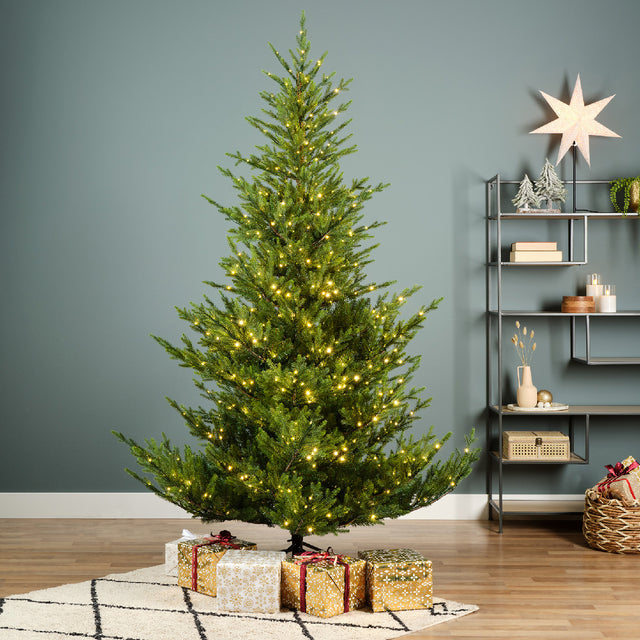 Árvore de Natal 2,10m de Altura - 1.286 Galhos - com luzes LED